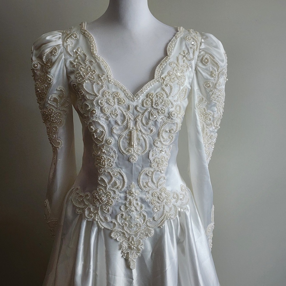 Vintage 80s Wedding Dress S White Beaded Lace Cathedral Train Bow Bridal Gown